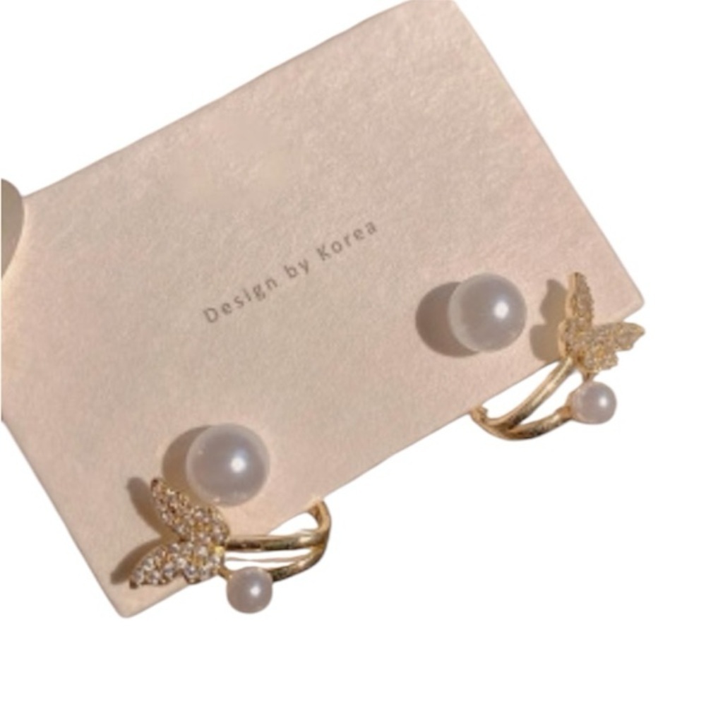 Butterfly and Pearl Gold Tone Earrings with Rhinestone Accents, NWT